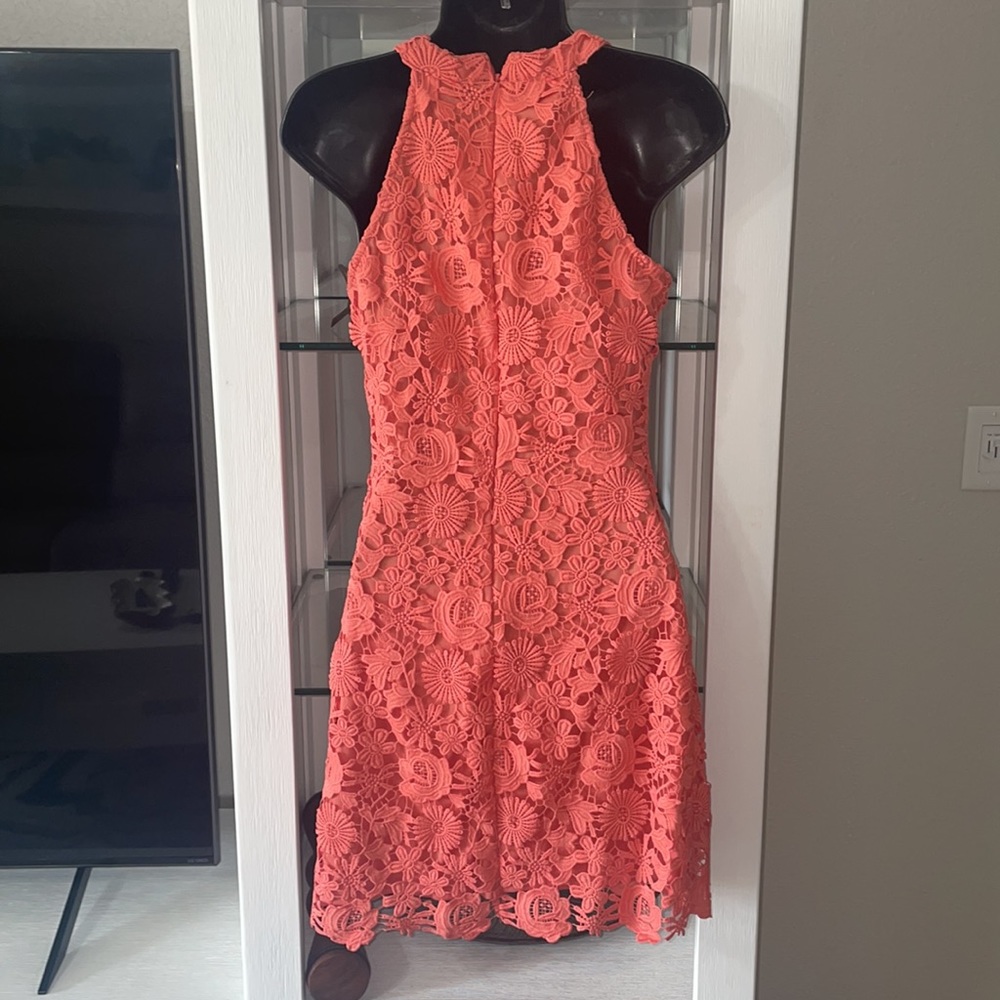 Lulus love poem dress in coral . Size small - Picture 5 of 10